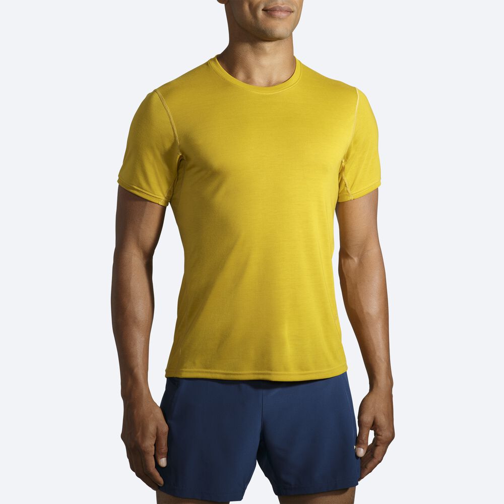 Brooks Distance Short Sleeve μπλουζακια ανδρικα χρυσο χρωμα | GR973421