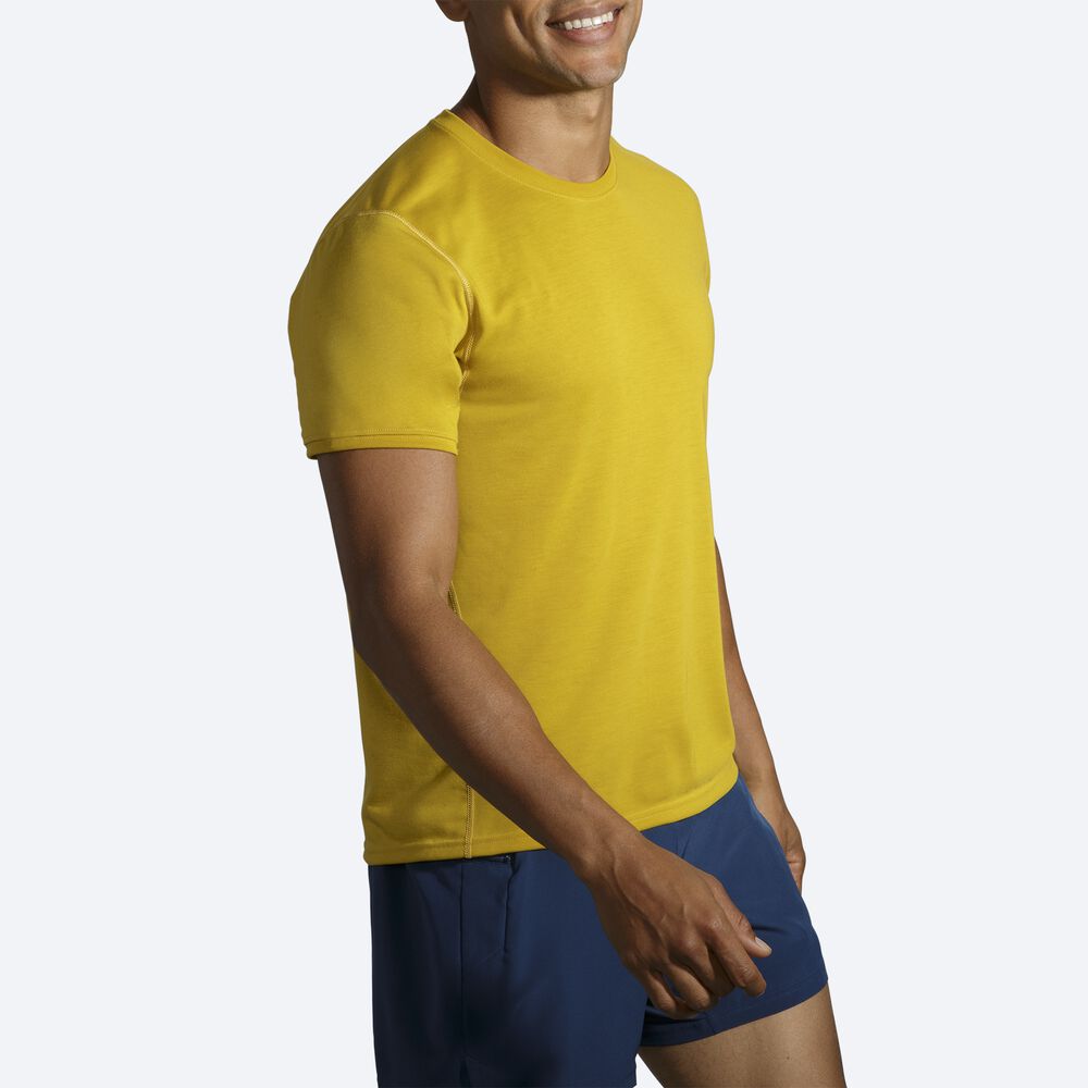 Brooks Distance Short Sleeve μπλουζακια ανδρικα χρυσο χρωμα | GR973421